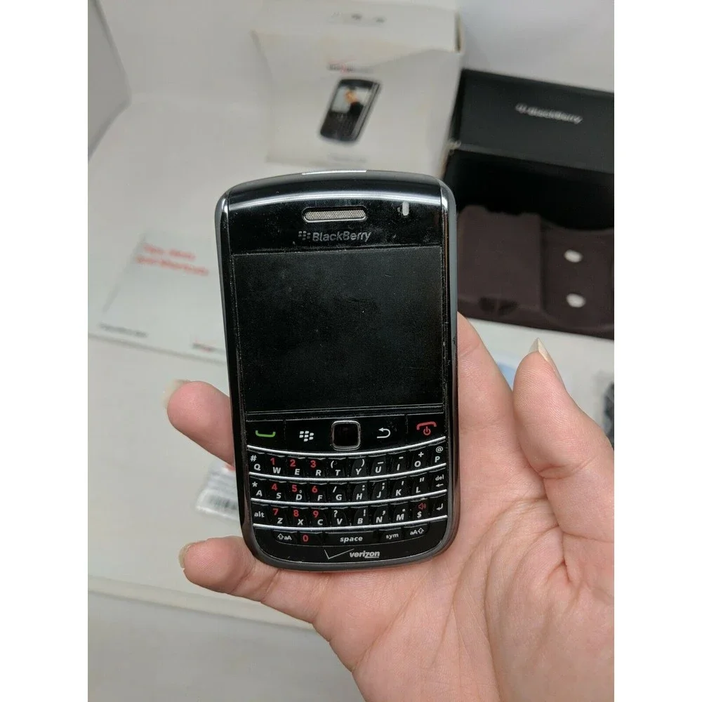 BlackBerry Bold 9650 3G Phone Bundle Verizon in Original Box‎ As Is Untested VTG
